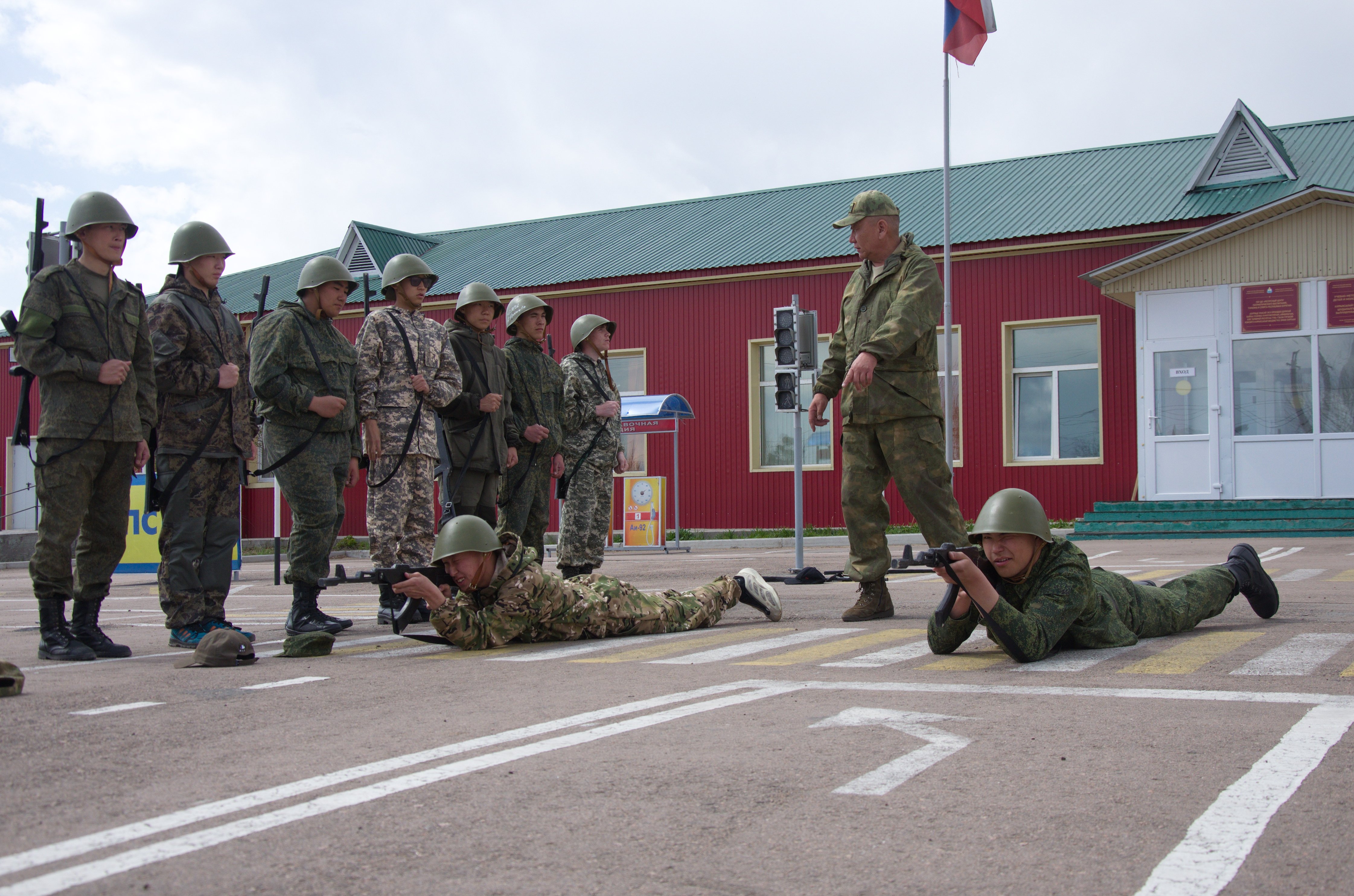 Учебные военно-патриотические сборы учащихся.